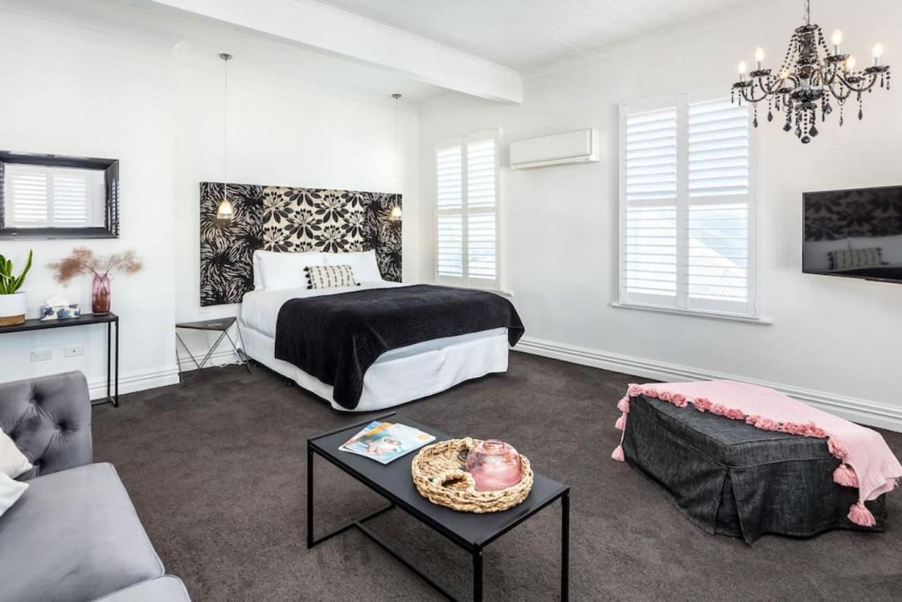 Altitude Studio Apartment マーティンボロ エクステリア 写真